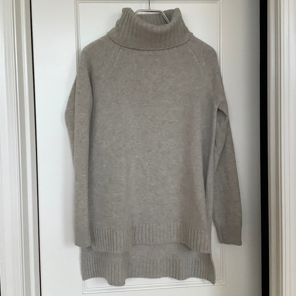 Ann Taylor Grey Cashmere Turtleneck Tunic Sweater High Low Size Medium